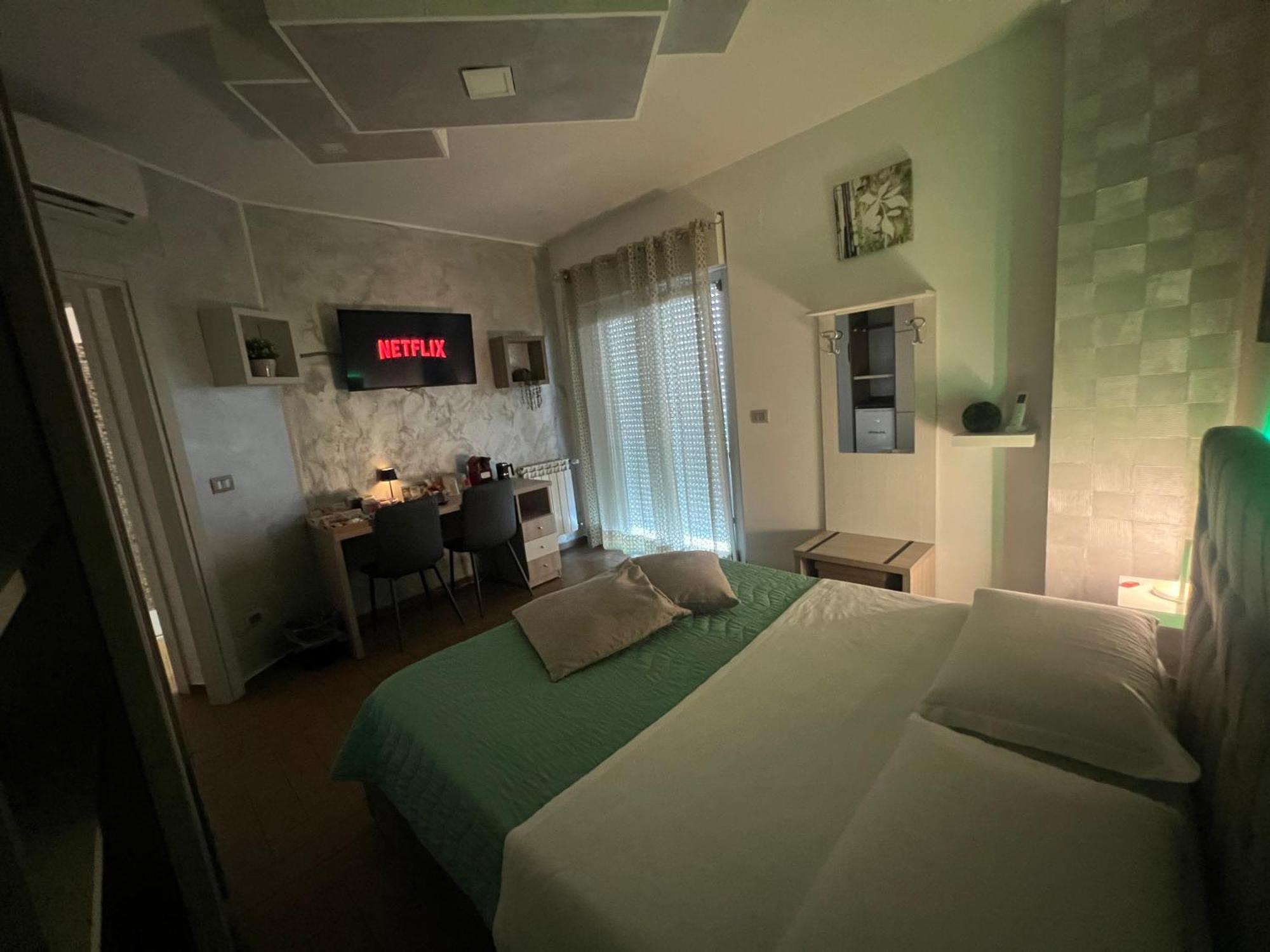 B&B Palazzo Del Toro Montesilvano Marina Buitenkant foto